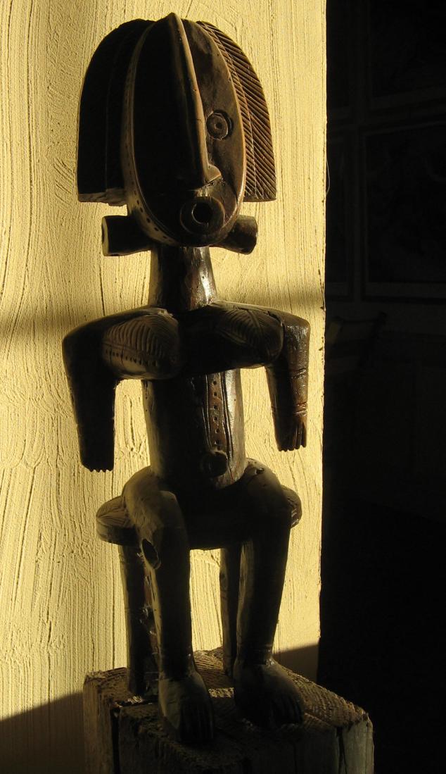 African fetish statue